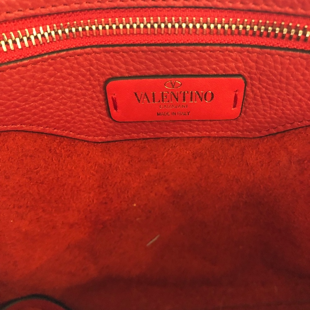 Red Valentino Rockstud Grainy Calfskin Tote Bag - Picture 2 of 6